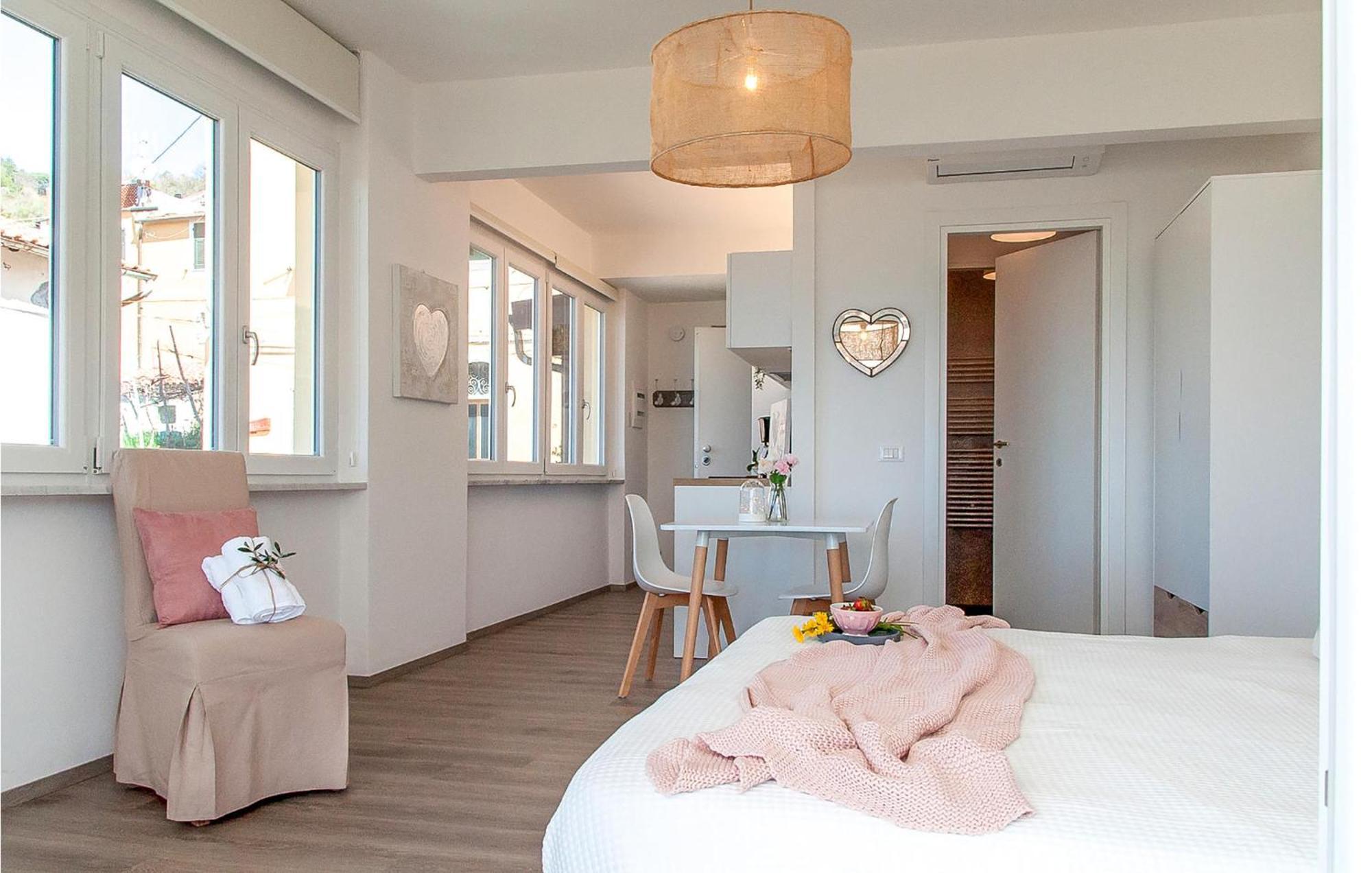 Amazing Apartment In Moneglia With House Sea View エクステリア 写真